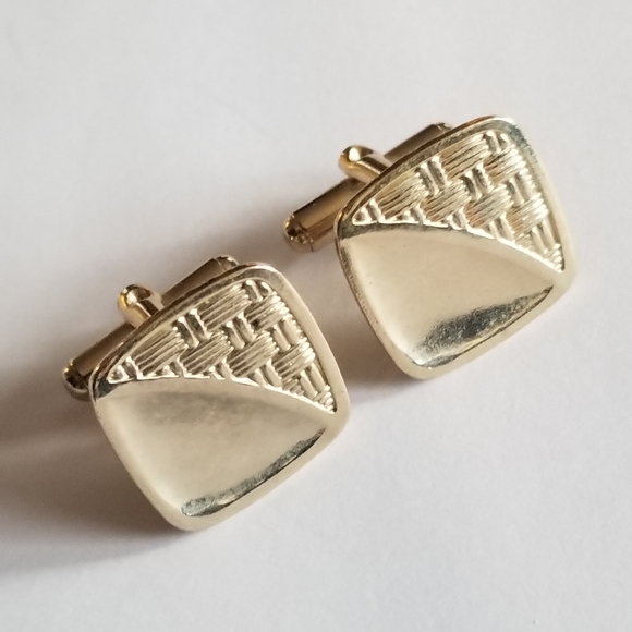 Vintage cufflinks gold tone cuff links basketweave texture - Picture 6 of 9